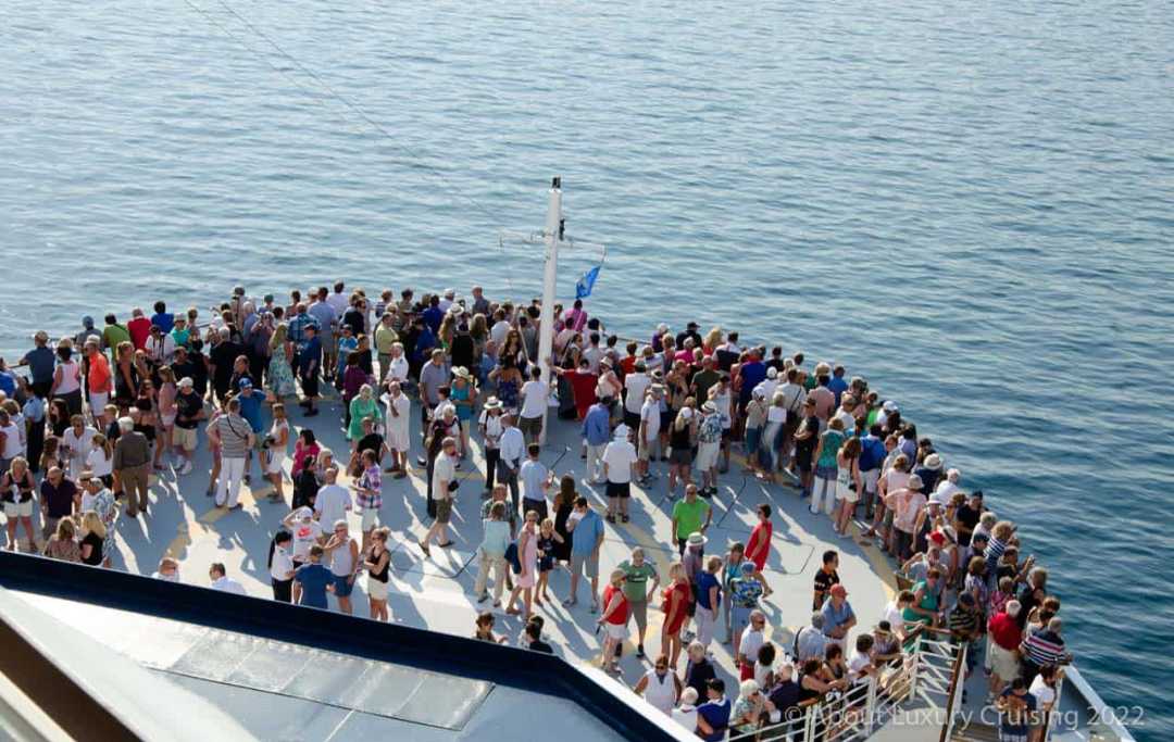 cruise complaints crowded ships
